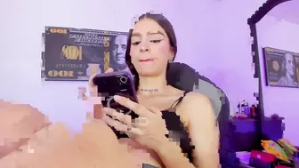Apriljhonnes bigass live cam video