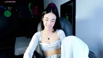 Miia_bratz posing on cam 30-May-2026