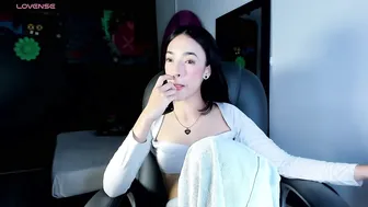 Miia_bratz posing on cam 30-May-2026