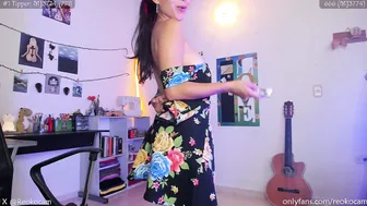reoko_ tease on live cam