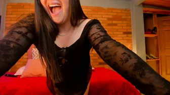 Amaia_monet cam girl - 05-30-2026