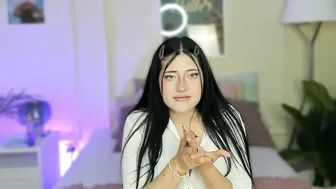 Auroraa_nyx bigtits posing on cam