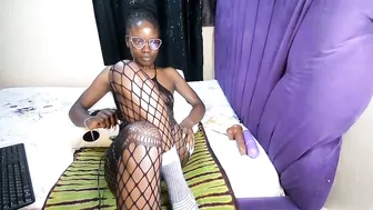 ebony_desire1 cam 05-30-2026