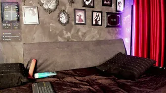 kira_vex (05/31/2026) on cam