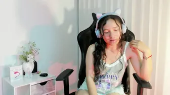 Honney_bunny18 teen porn cam