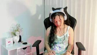 Honney_bunny18 teen porn cam
