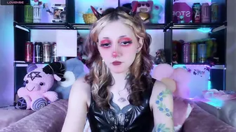 _devilbaby cam girl 31-May-26