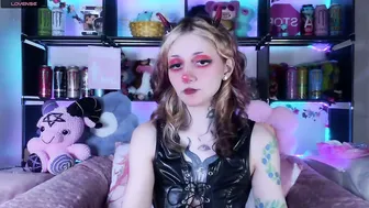 _devilbaby cam girl 31-May-26