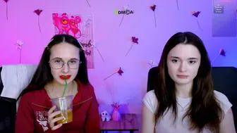 liana_kisses