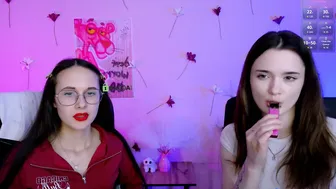 liana_kisses recorded nude video 1003224