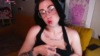 _chrissy__ daddy posing on webcam