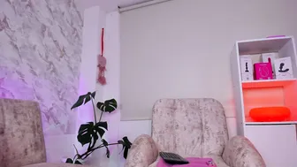missweetpeach (06-02-2026)
