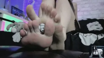 Twins_terror feet - 03 June 2026