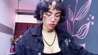 kiara_fox__ 03-Jun-2026 hairy