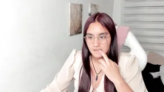 caroline_rodriguez_9 06/03/2026 nude video chat