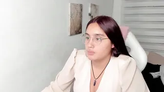 caroline_rodriguez_9 06/03/2026 nude video chat
