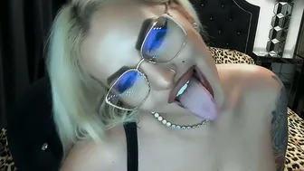 lovelyblondyxxx hot webcam porn video nude