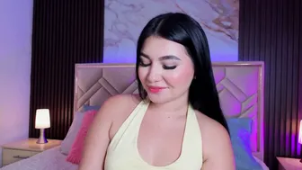 Miaafarrel posing on cam camvideo