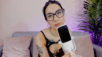 mia_daniellshot sex chat show