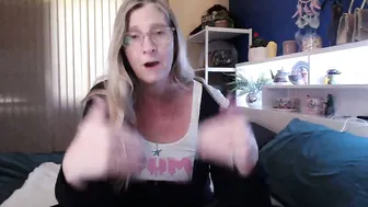 total_aussie_milfs milf cam sex