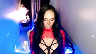 mikeyalawi03 nude cam (06/04/2026)