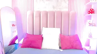 arianarougee recorded nude video 1014547