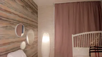 Synne_glows shy sex cam