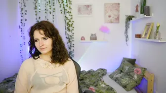 Emily_paris18 sex cam chat (06-05-2026)