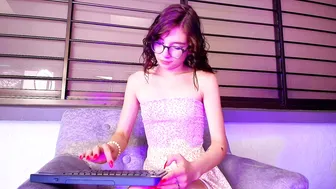 Emma_angel_04 amateur webcam video 06-Jun-26