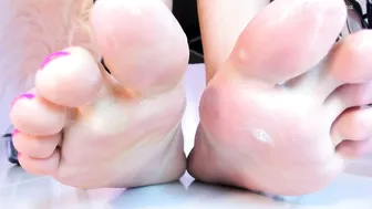 Katherinlevinee feet - 07-Jun-26