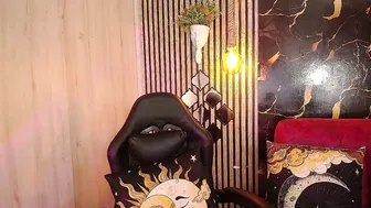 aphrodite__bloom glasses on live cam
