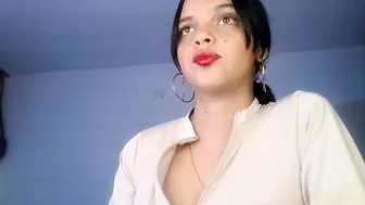 mia_lucy_21 live on cam sex cam chat