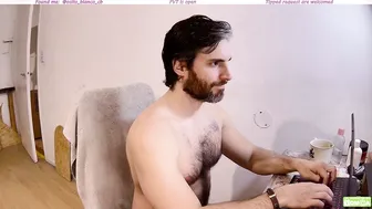 Osito_blanco muscular on cam