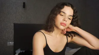 Lindaaii young - (06-07-2026)