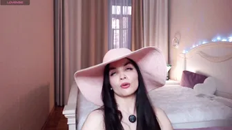 avrora_lew_ smalltits cam girl