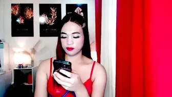 hoelymarie naked on cam webcam chat