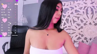 ana_gonzalez 08-Jun-2026 on webcam