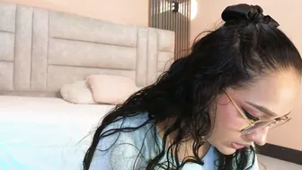 emily_foxyy (06-08-2026)