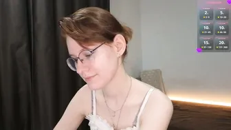renaeblaski posing on cam 09-Jun-2026