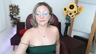 Lilly_milf 06/09/2026