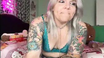Cherryb0mbb0mb sex video 06-09-2026