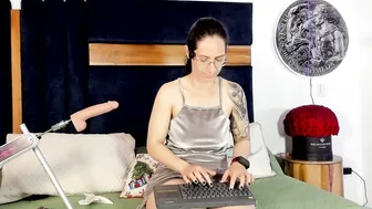 kissingcobank recorded nude video 1023629