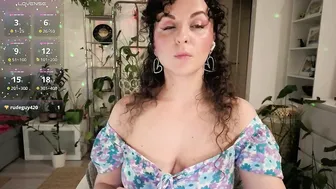 Inakush hot amateur video posing on webcam