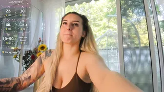 ella_vee webcam 10-Jun-26