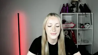 Evelynblond bigboobs video