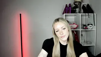 Evelynblond bigboobs video