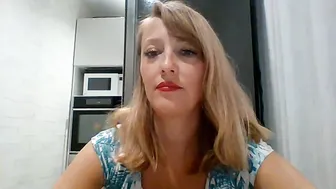 Veessa posing on webcam (06/10/2026)