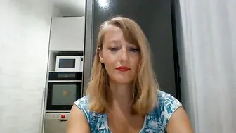Veessa posing on webcam (06/10/2026)