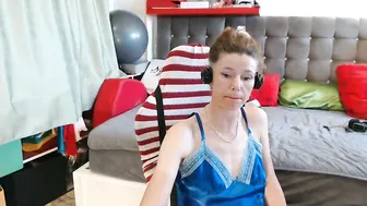 kellynumber bigboobs cam video
