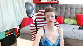 kellynumber bigboobs cam video